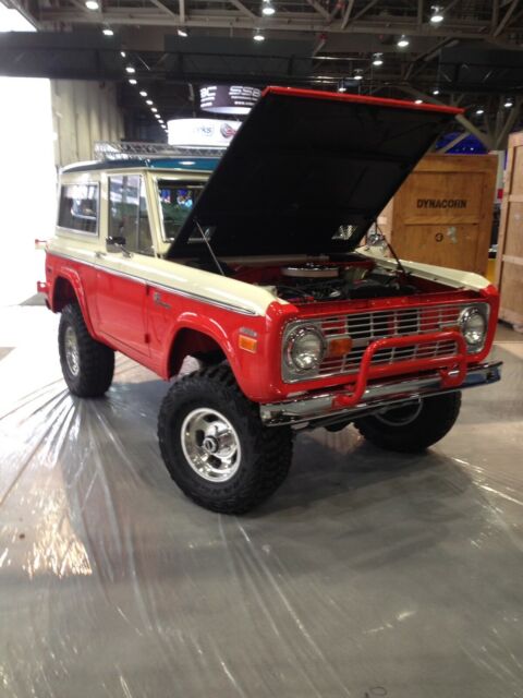 Ford Bronco 1971 image number 2