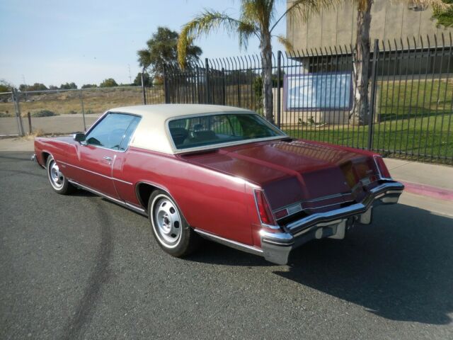 Oldsmobile Toronado 1973 image number 29