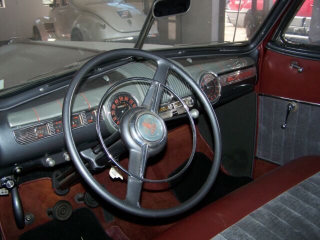 Ford Super Deluxe 1946 image number 12