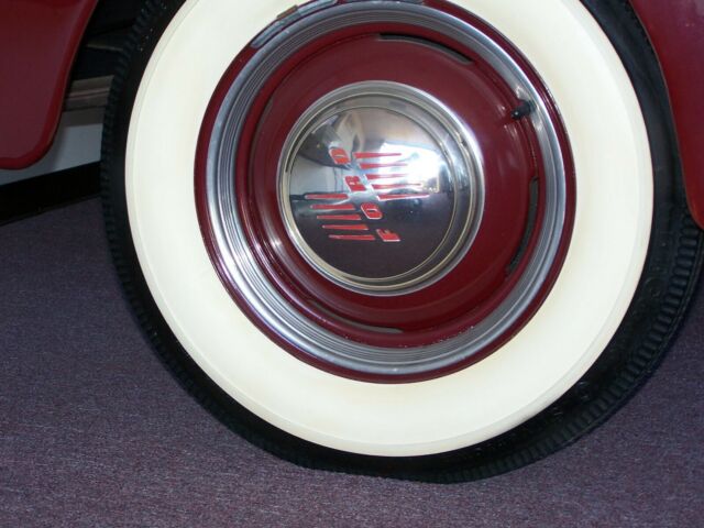 Ford Super Deluxe 1946 image number 24