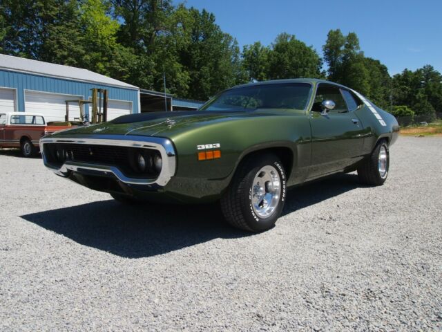 Plymouth Road Runner 1971 image number 0