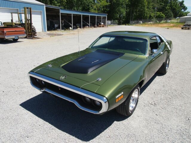 Plymouth Road Runner 1971 image number 1