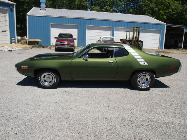 Plymouth Road Runner 1971 image number 2