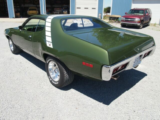 Plymouth Road Runner 1971 image number 27