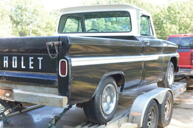 Chevrolet C-10 1965 image number 15