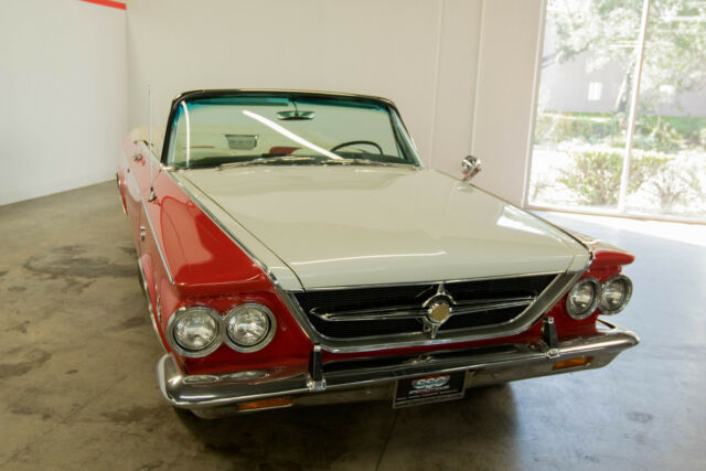 Chrysler 300 Series 1963 image number 11