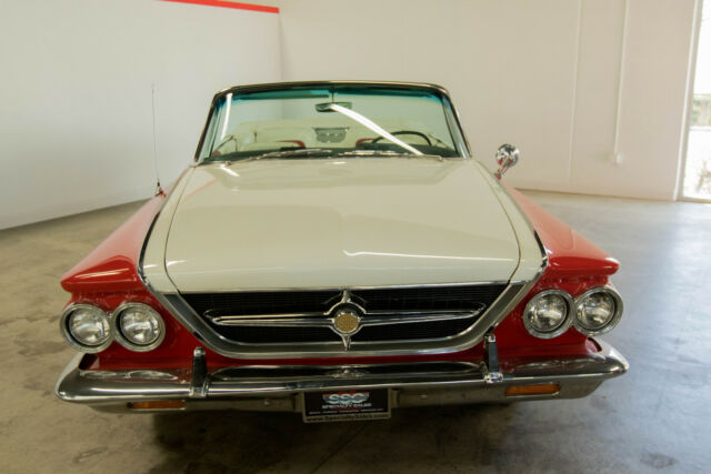 Chrysler 300 Series 1963 image number 12