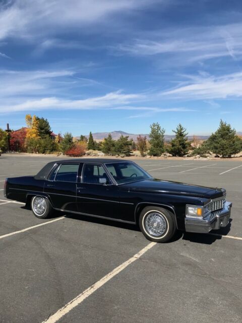 Cadillac DeVille 1977 image number 31