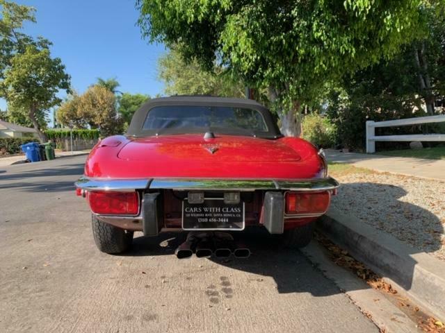 Jaguar E-Type 1974 image number 18