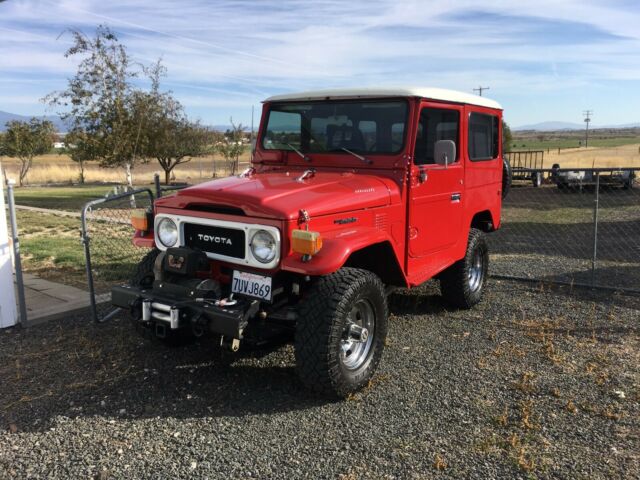 Toyota Land Cruiser 1979 image number 2