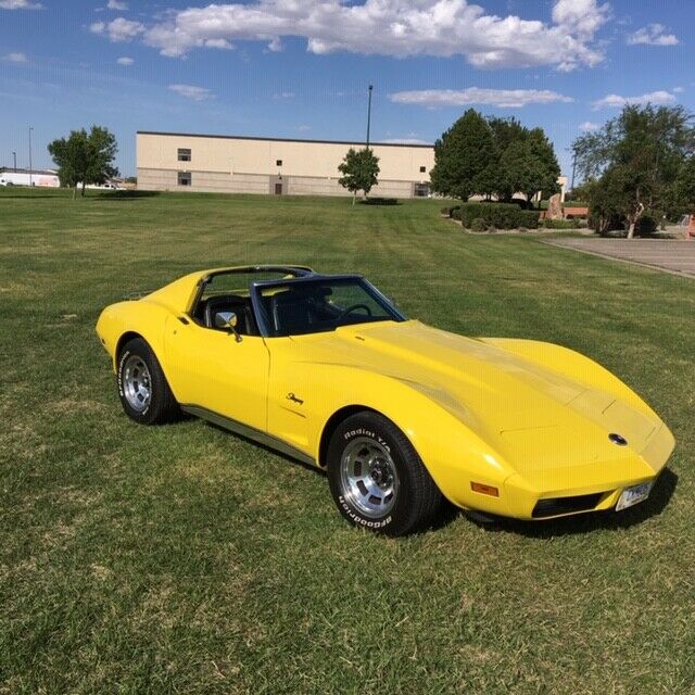 Chevrolet Corvette 1974 image number 0