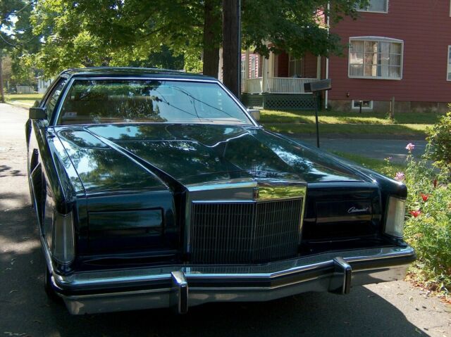 Lincoln Continental 1977 image number 0