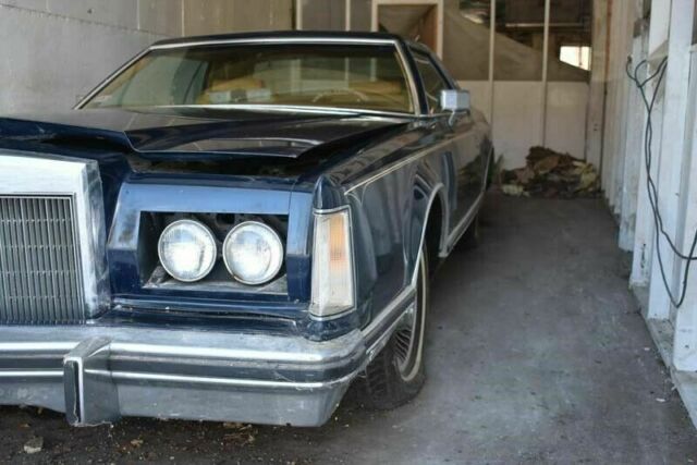 Lincoln Continental 1977 image number 1