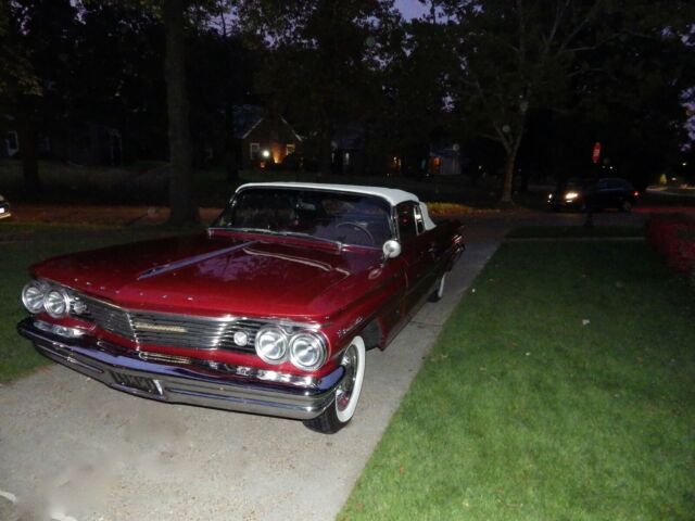 Pontiac Bonneville 1960 image number 0