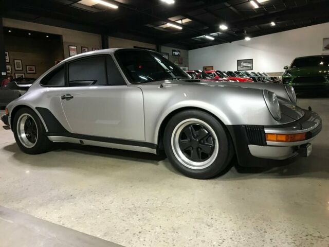 Porsche 911 1979 image number 17