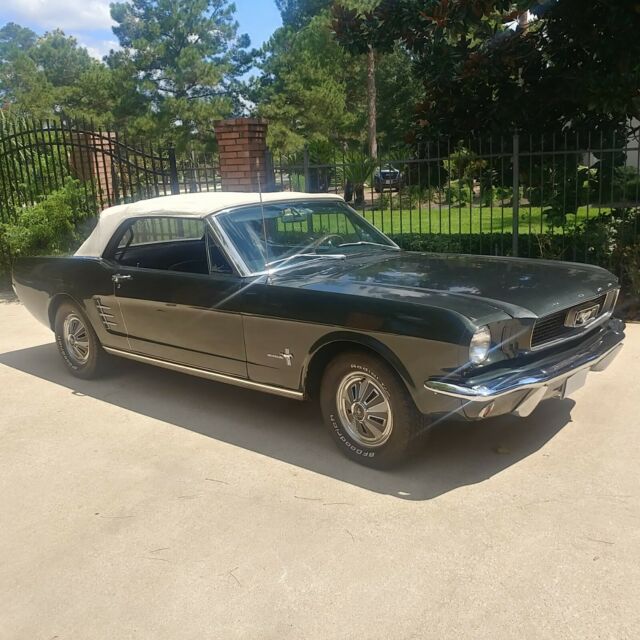 Ford Mustang 1966 image number 26