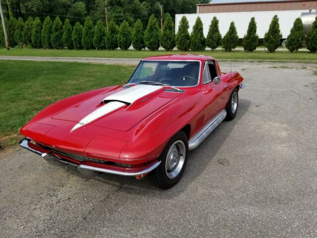 Chevrolet Corvette 1967 image number 26