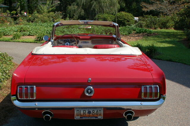 Ford Mustang 1965 image number 24