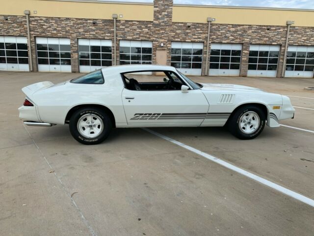 Chevrolet Camaro 1978 image number 2