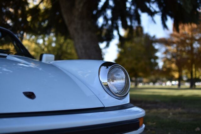 Porsche 911 1976 image number 20