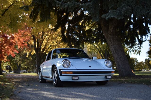 Porsche 911 1976 image number 3