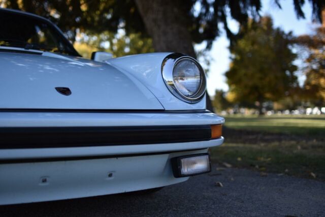 Porsche 911 1976 image number 7