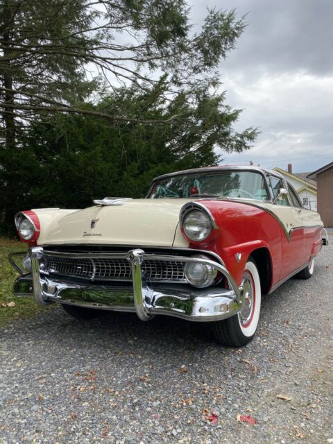 Ford Crown Victoria 1955 image number 25