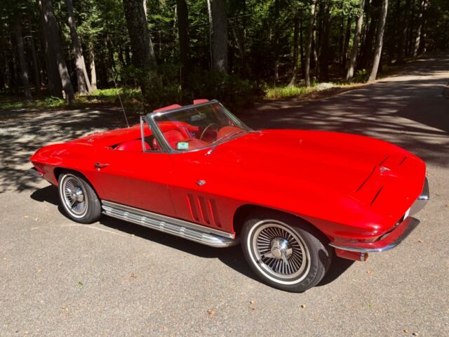 Chevrolet Corvette 1965 image number 0