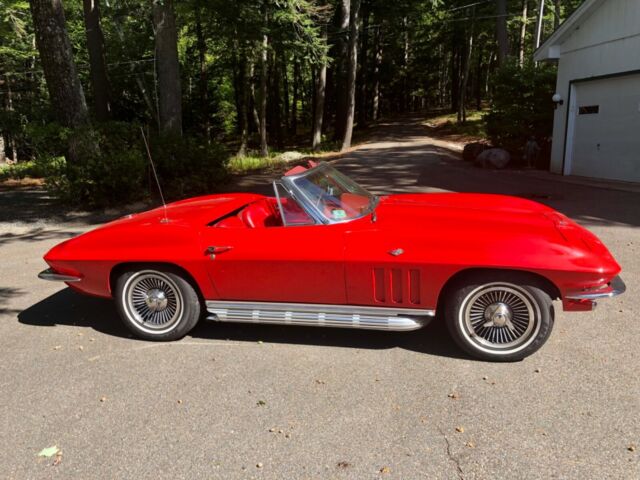 Chevrolet Corvette 1965 image number 15