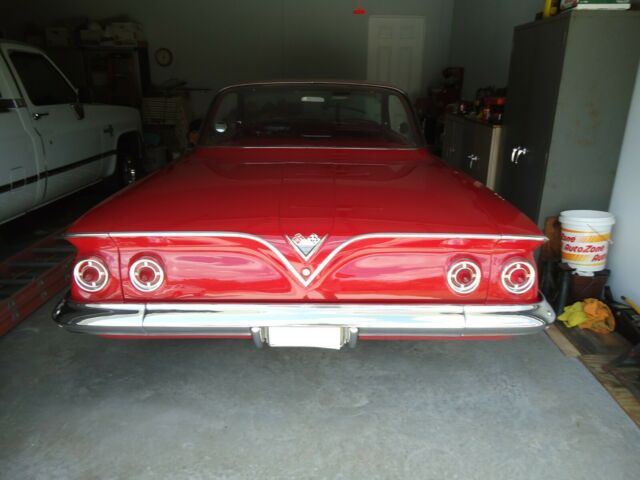 Chevrolet Bel Air/150/210 1961 image number 22