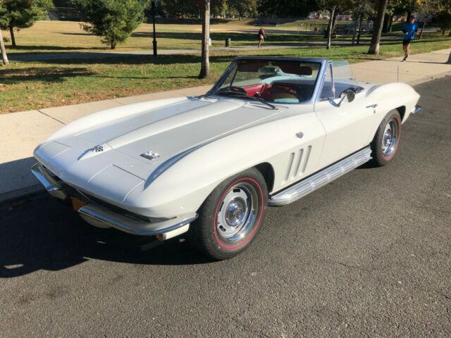 Chevrolet Corvette 1966 image number 0