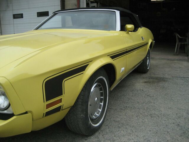 Ford Mustang 1973 image number 24