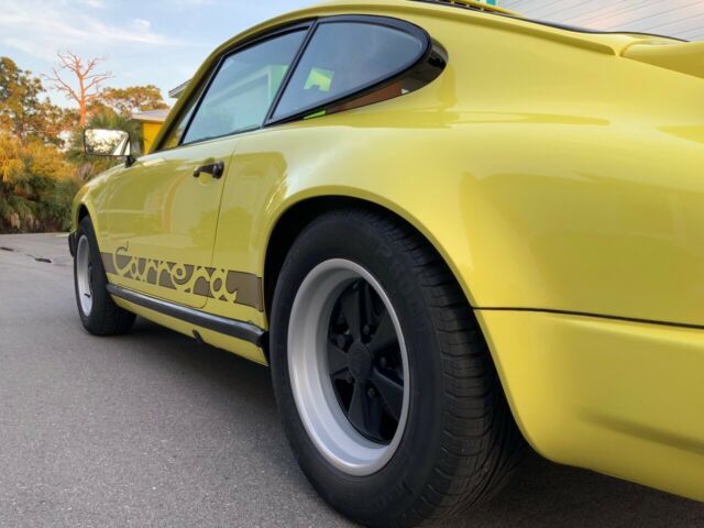 Porsche 911 1975 image number 22