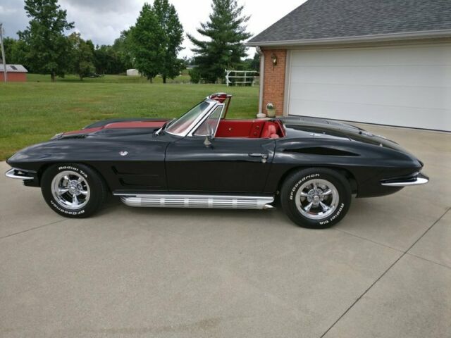 Chevrolet Corvette 1964 image number 38