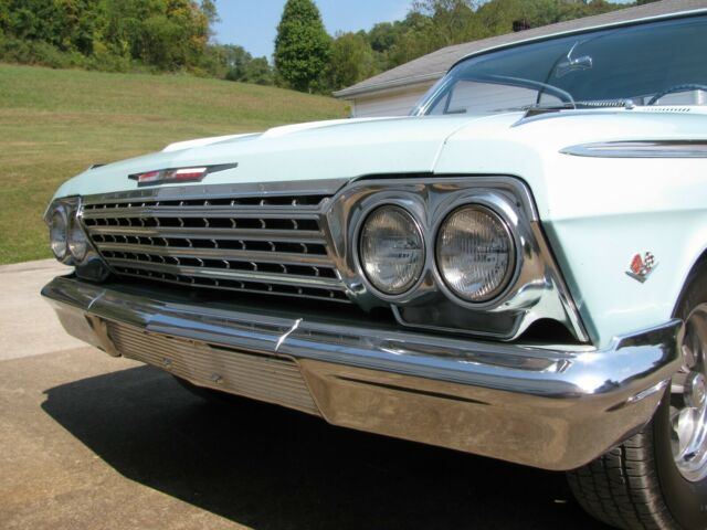 Chevrolet Impala 1962 image number 2