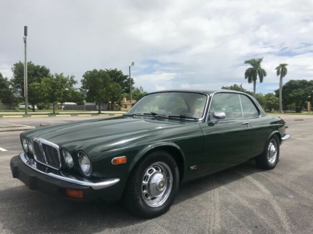 Jaguar XJ6 1977 image number 2