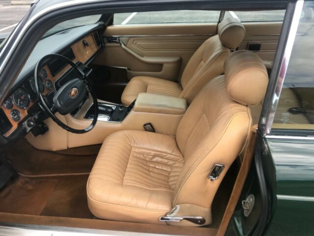 Jaguar XJ6 1977 image number 20