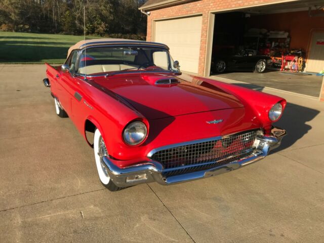 Ford Thunderbird 1957 image number 1