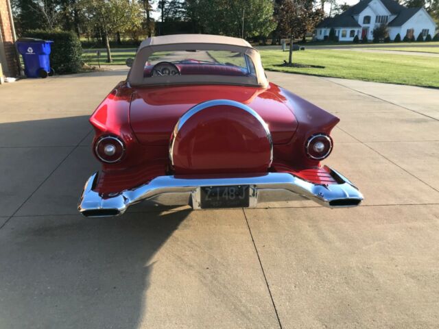 Ford Thunderbird 1957 image number 31