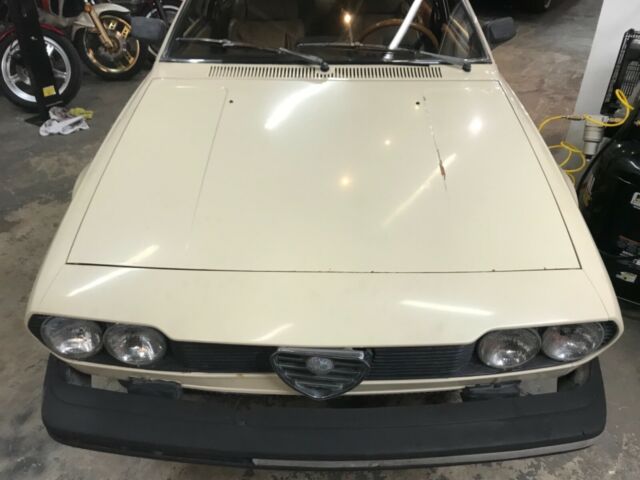 Alfa Romeo GTV 1979 image number 9