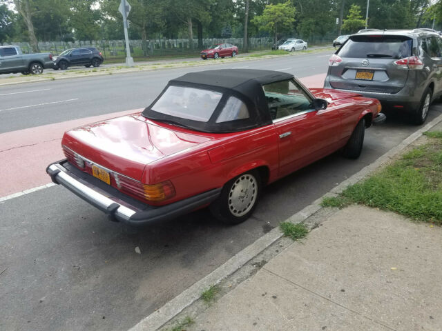 Mercedes-Benz SL-Class 1978 image number 0