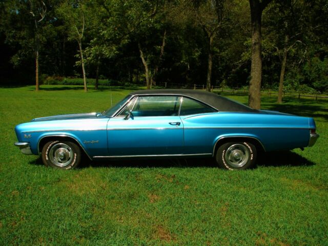 Chevrolet Impala 1966 image number 1