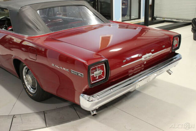 Ford Galaxie 1966 image number 16