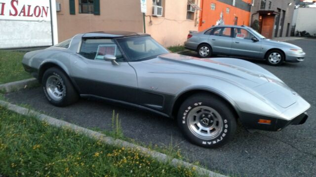 Chevrolet Corvette 1978 image number 1