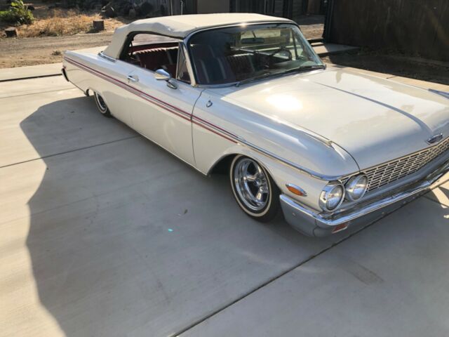 Ford Galaxie 1962 image number 15