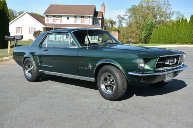 Ford Mustang 1967 image number 0