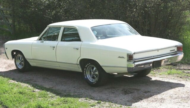 Chevrolet Malibu 1967 image number 0