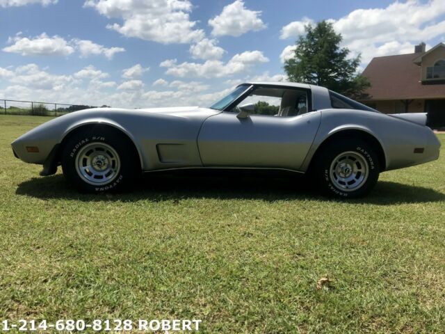 Chevrolet Corvette 1979 image number 28