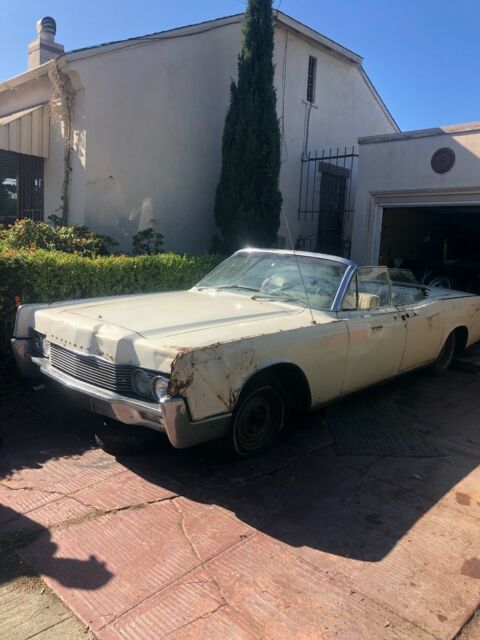 Lincoln Continental 1966 image number 2