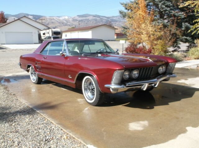 Buick Riviera 1963 image number 11